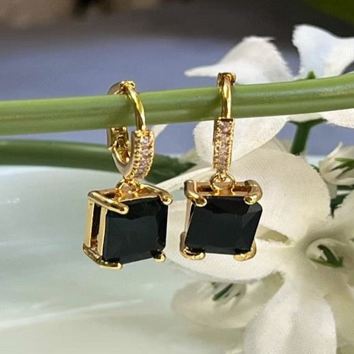 Emerald Bloom Black Earring