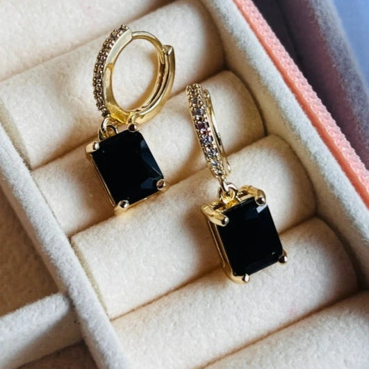 Emerald Bloom Black Earring