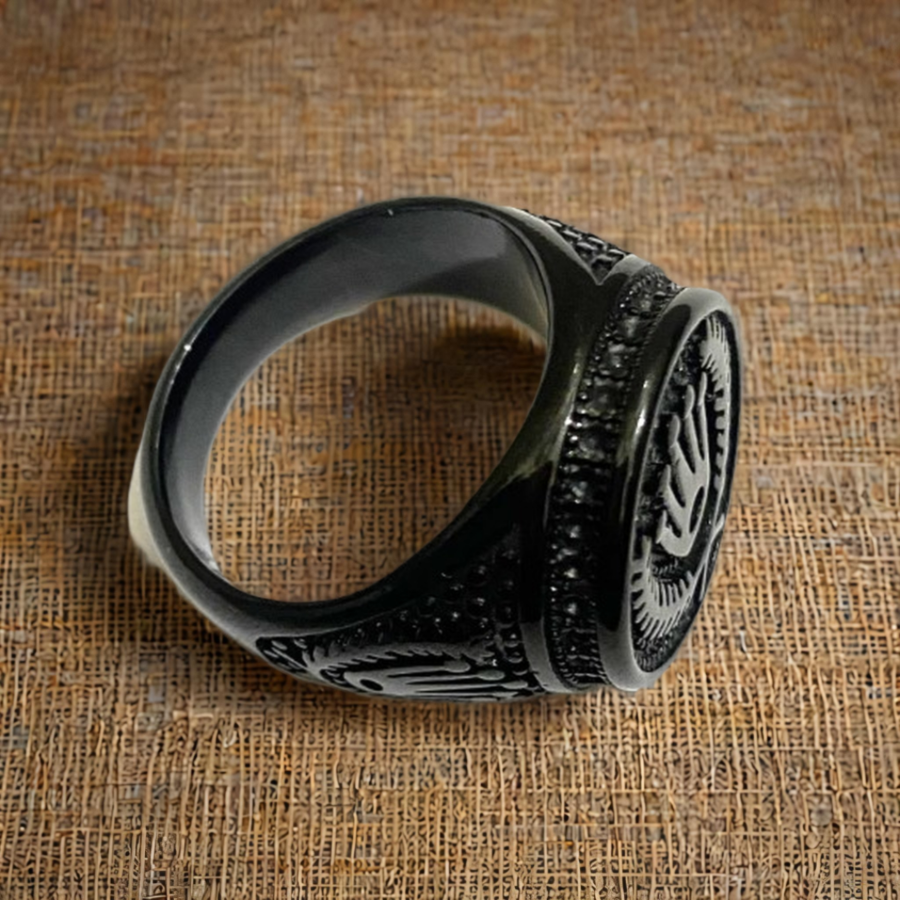 Grand Luxe Black Men's Ring
