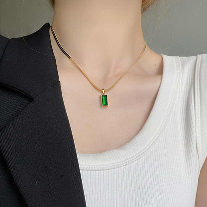 Snake Chain Green Stone