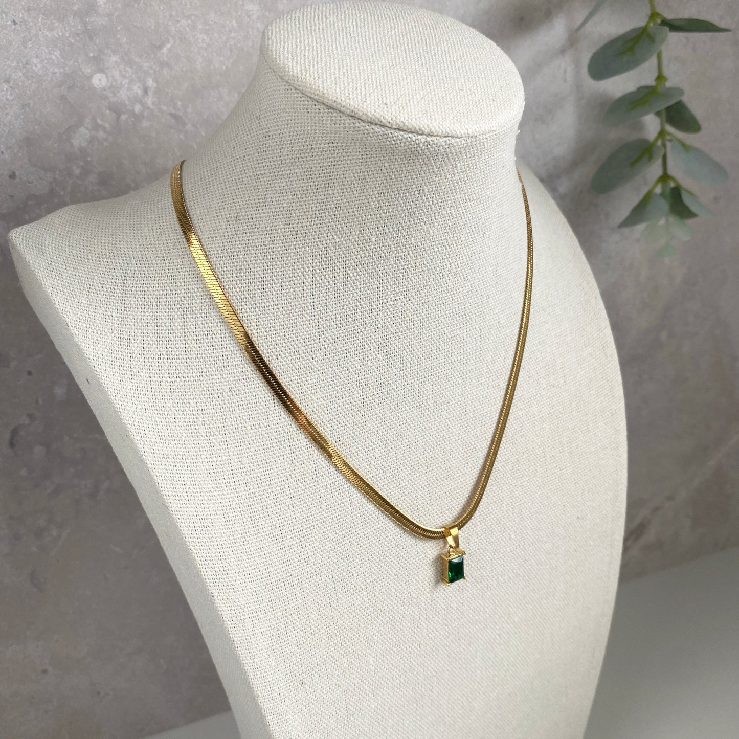 Snake Chain Green Stone