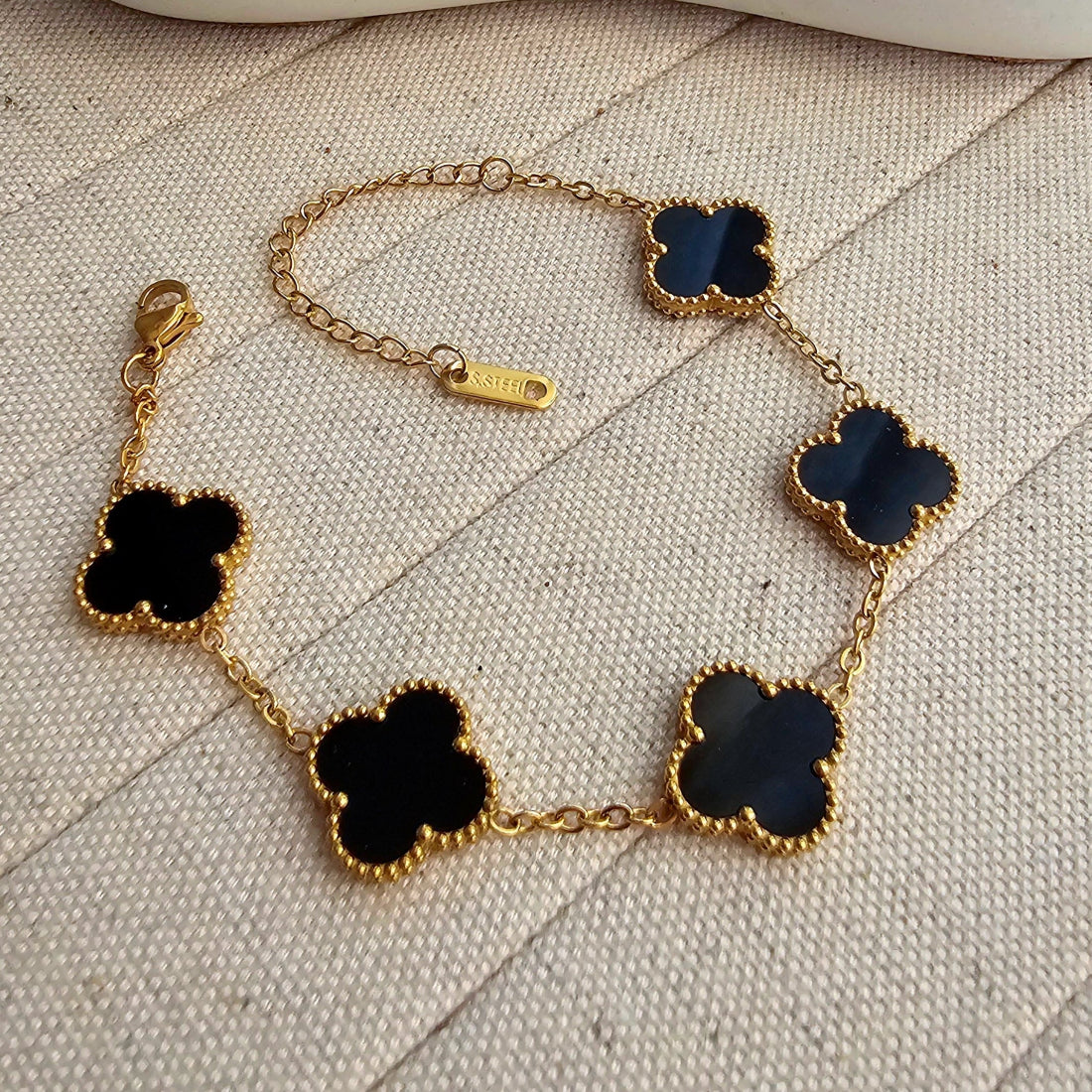 Dark Romance premium Bracelet