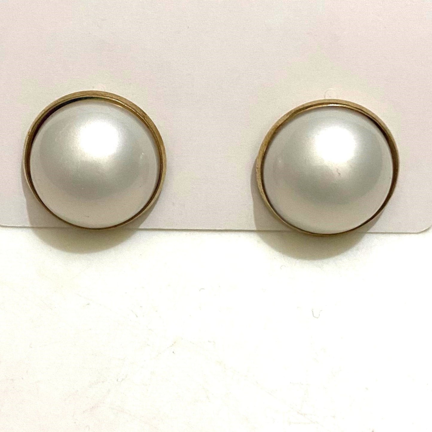 Moonlit White Earrings