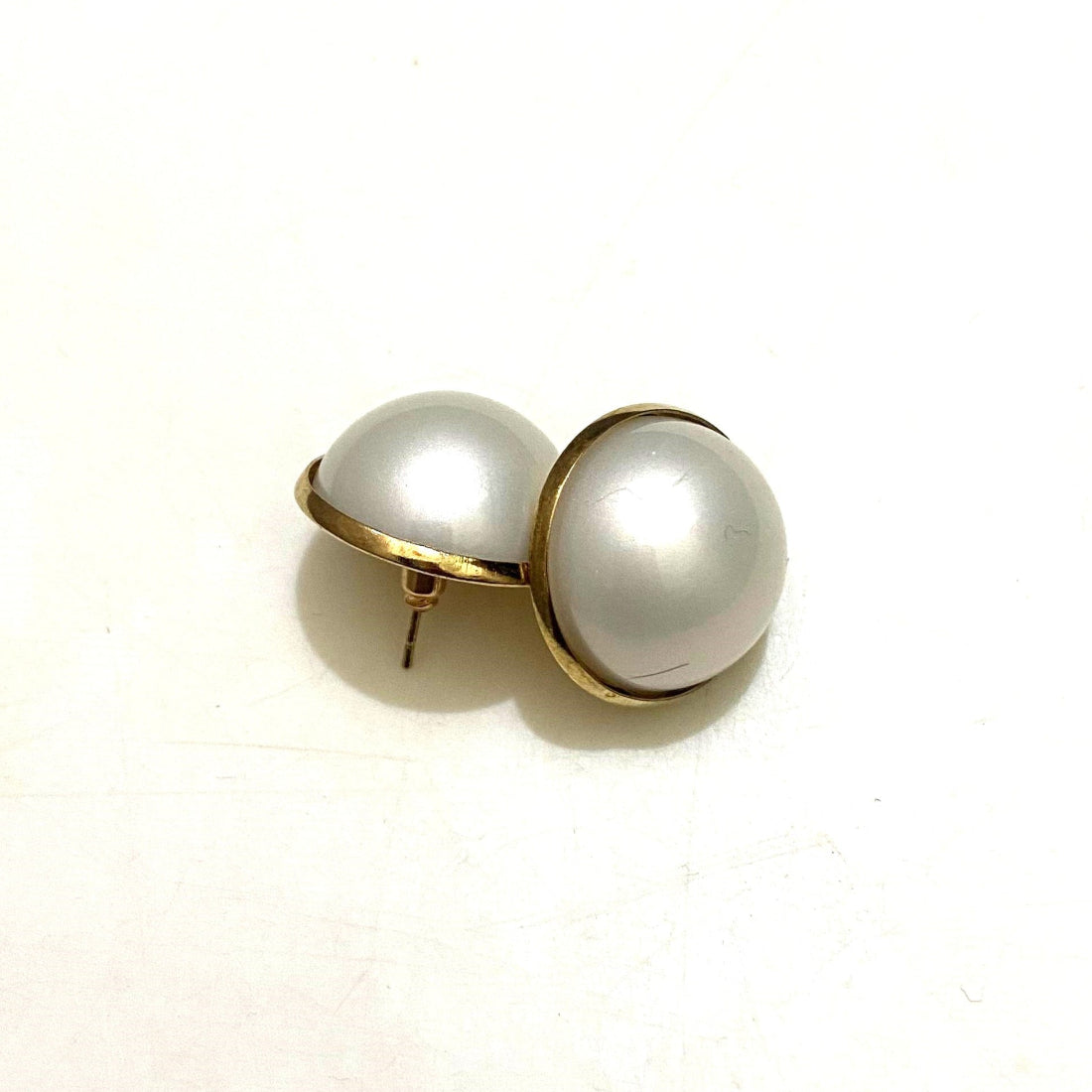 Moonlit White Earrings