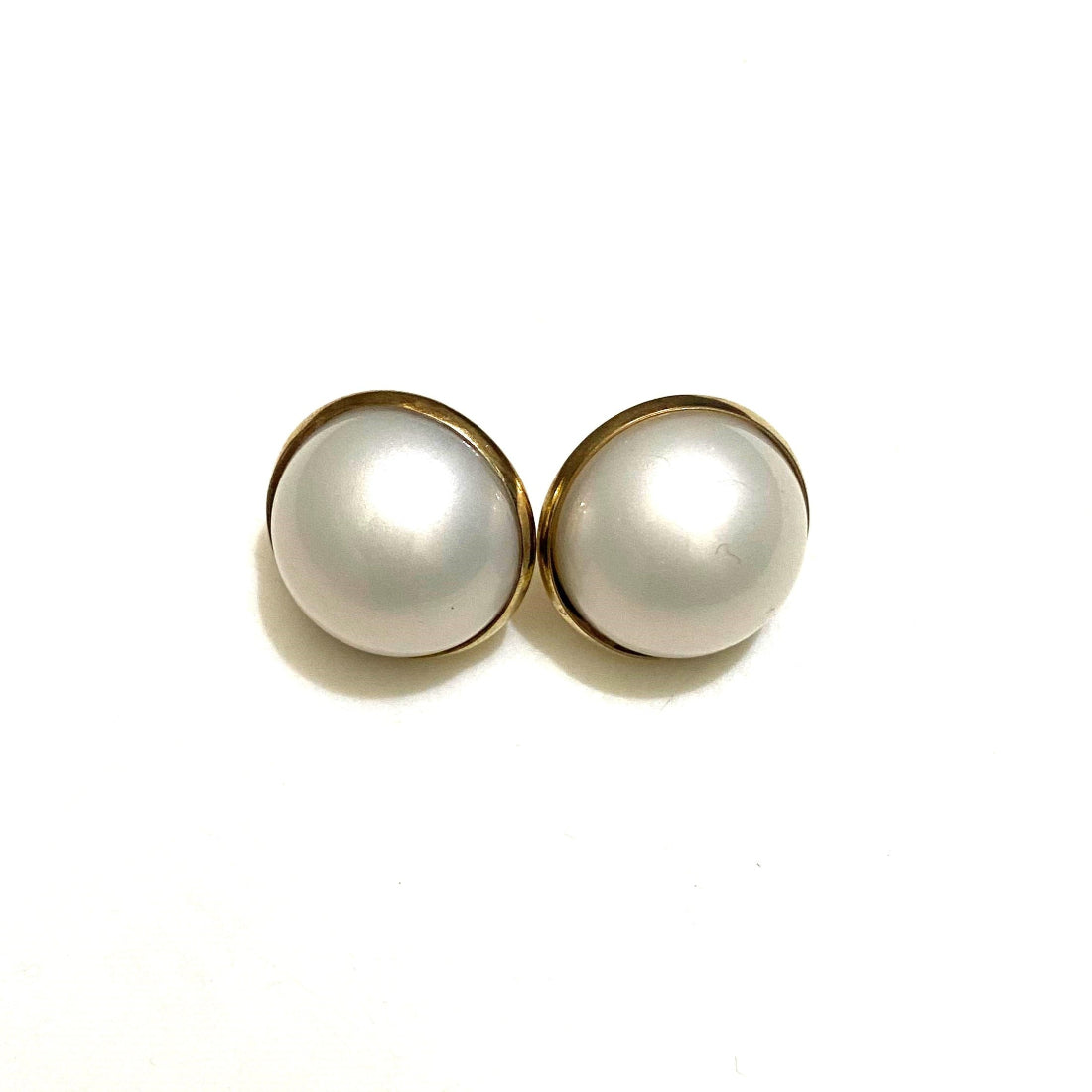 Moonlit White Earrings